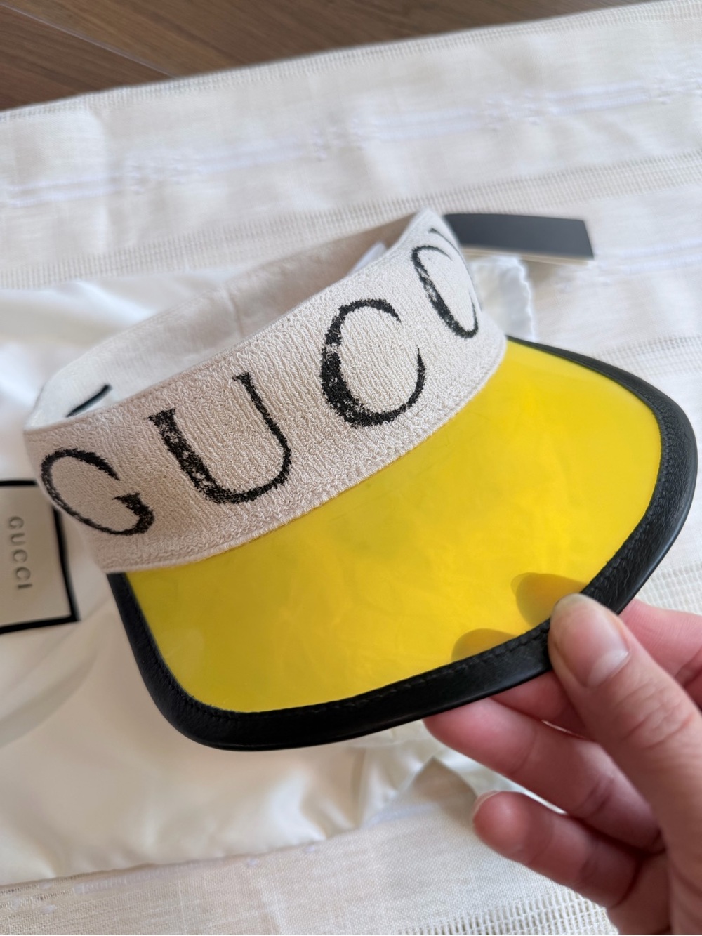 New Gucci Unisex Yellow Vinyl Visor Hat With Logo Banded Headband M/58cm